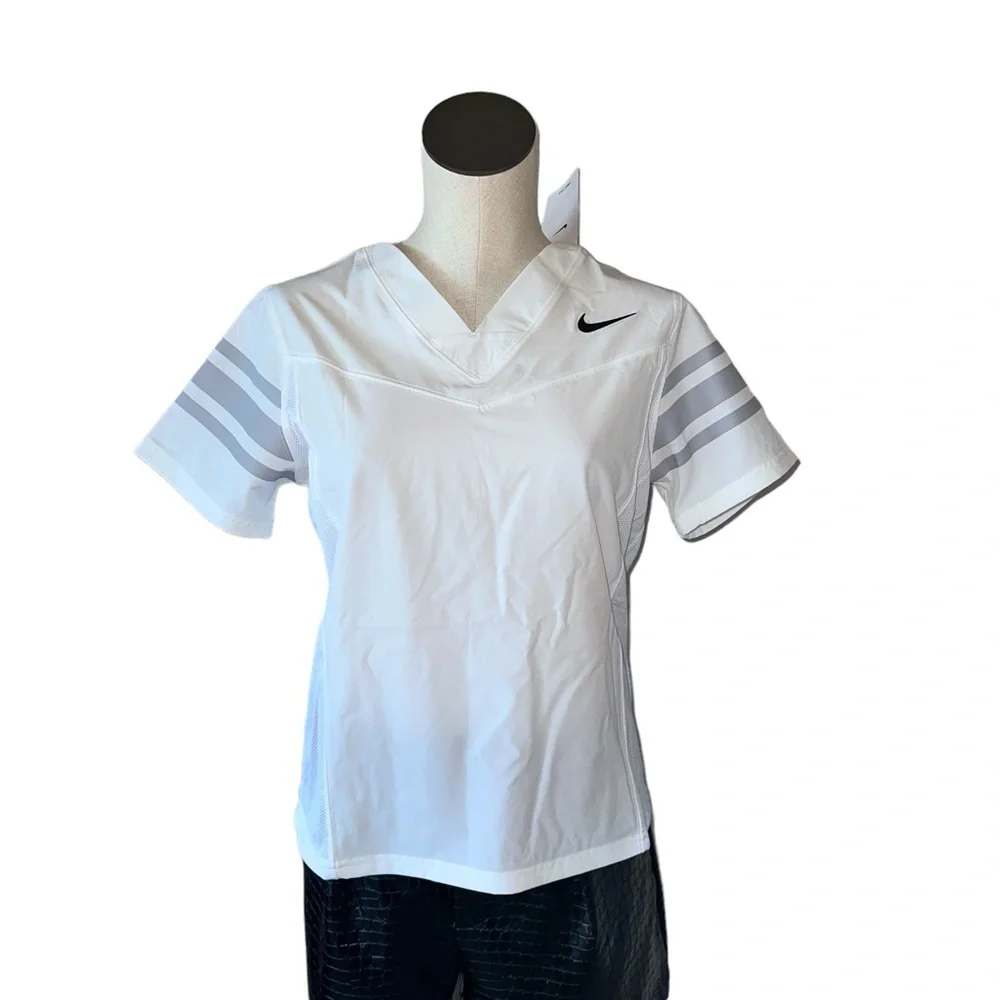 Nike nwt women